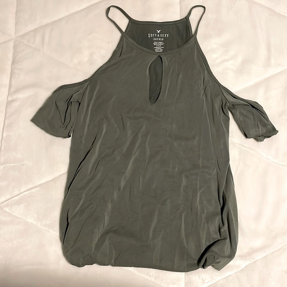 Size small. American eagle.